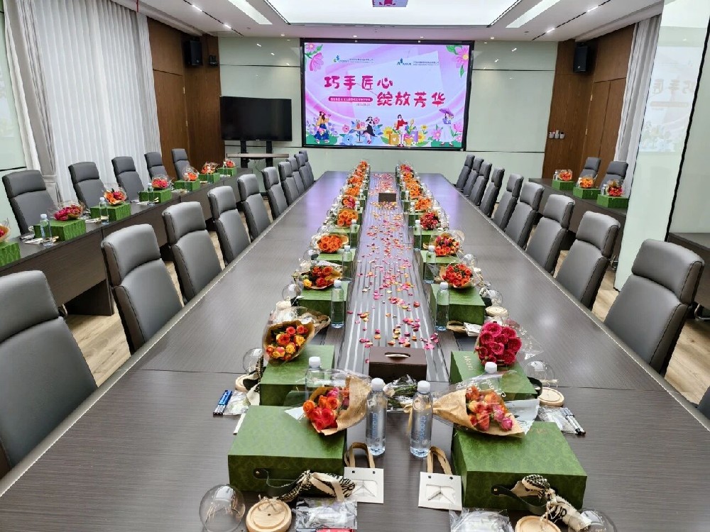 巧手匠心 綻放芳華 | 超信集團(tuán)為慶祝國際三八女神節(jié)，用心策劃DIY活動(dòng)，派發(fā)精美禮物